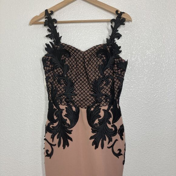 Portia & Scarlett Dress Womens Small Nude Black Embroidered Fitted Gown Formal - Picture 3 of 13